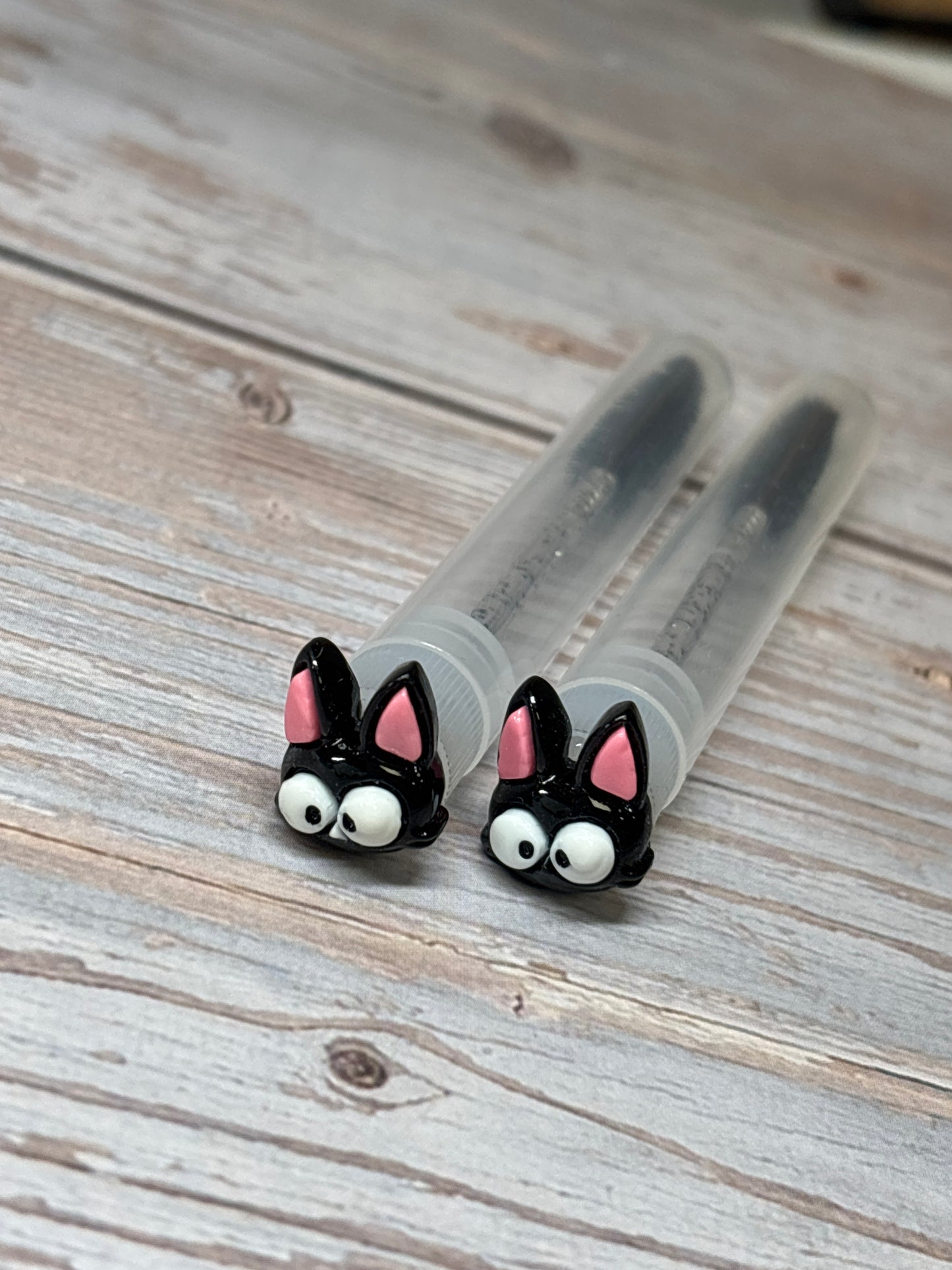 Lash Extension Spoolie Brush with Cover Lash Extension Spoolie Brush with Cover / Price for 1  - Black Kitty