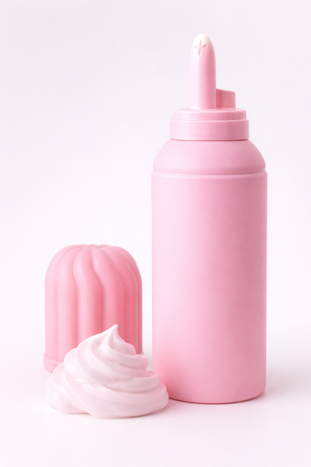 Whipped Strawberry Scented Lash Cleanser / no label / 100 ml